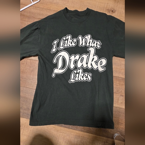 Drake’s 2023 “It’s All A Blur” Tour T-Shirt - Picture 2 of 6
